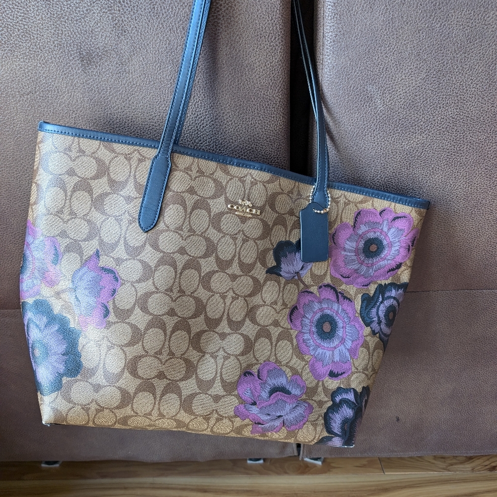Coach city tote in signature canvas with kaffe fassett print